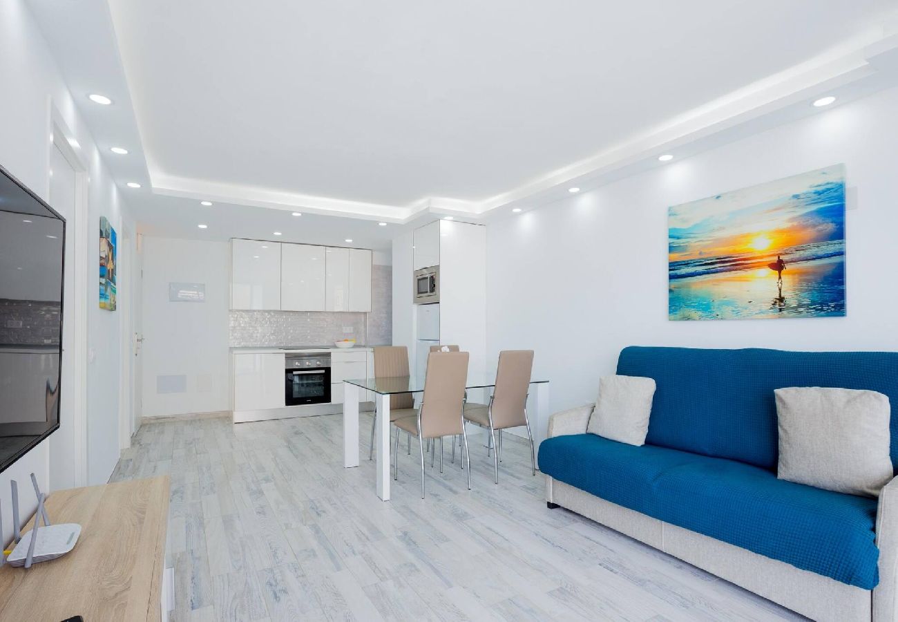 Apartamento en Arona - Fantastico Apartamento en el Corazón de Las Americas 