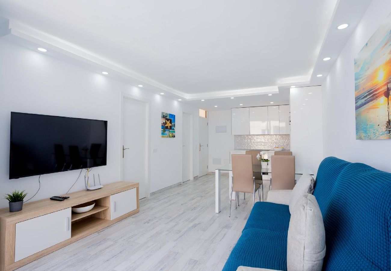 Apartamento en Arona - Fantastico Apartamento en el Corazón de Las Americas 