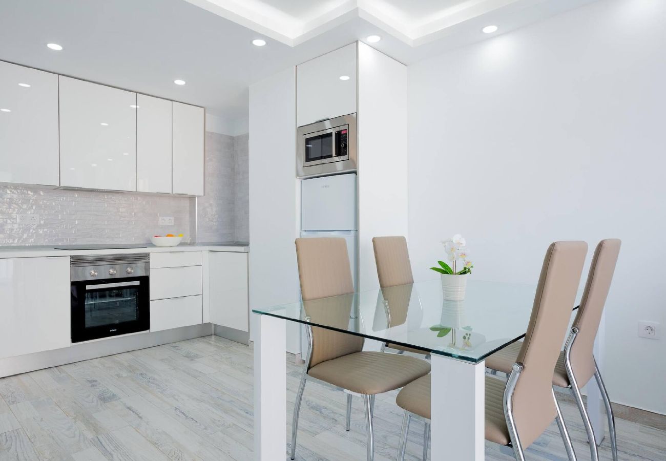 Apartamento en Arona - Fantastico Apartamento en el Corazón de Las Americas 