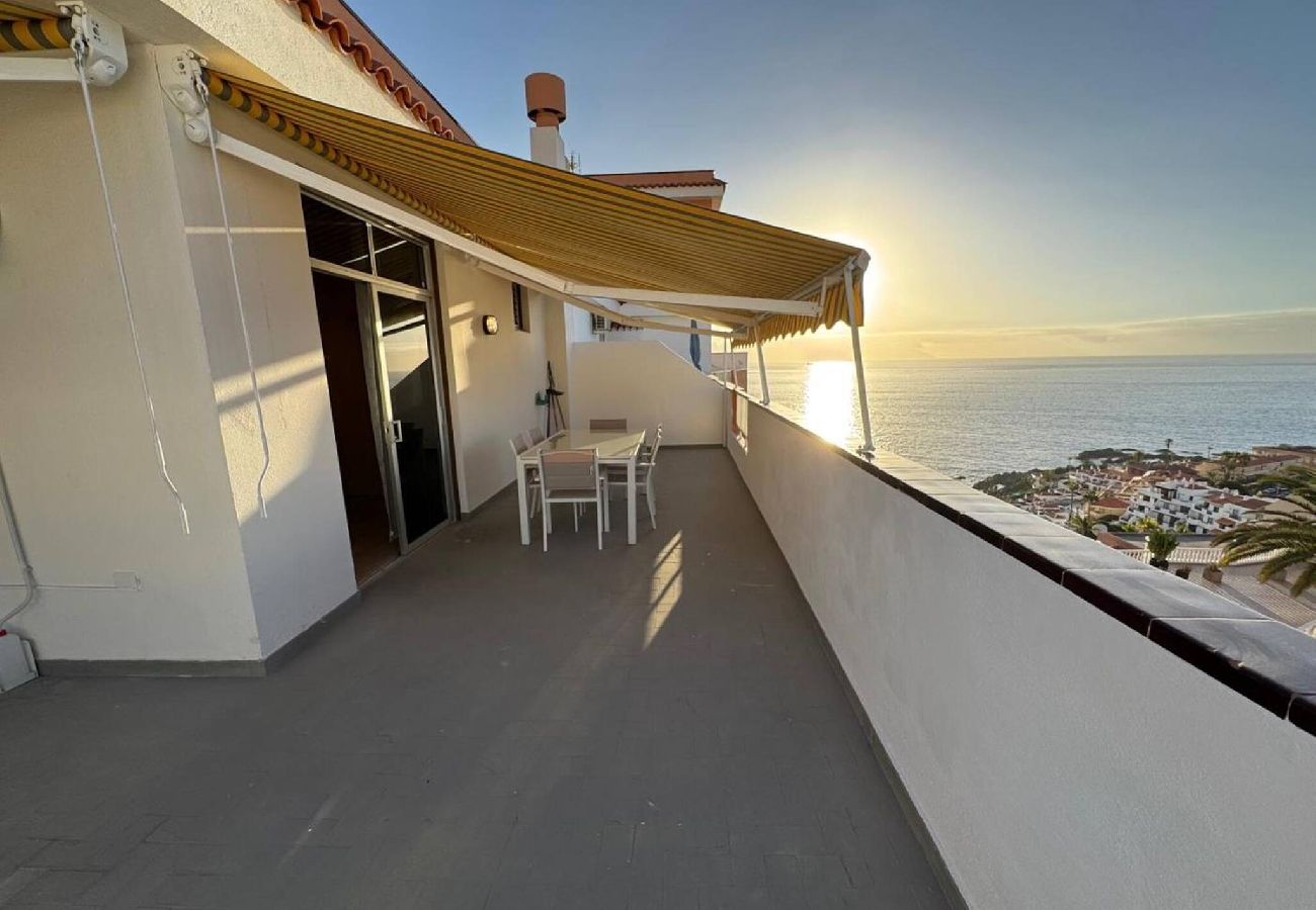 Apartamento en Santiago del Teide - Casa Flower con grande terraza