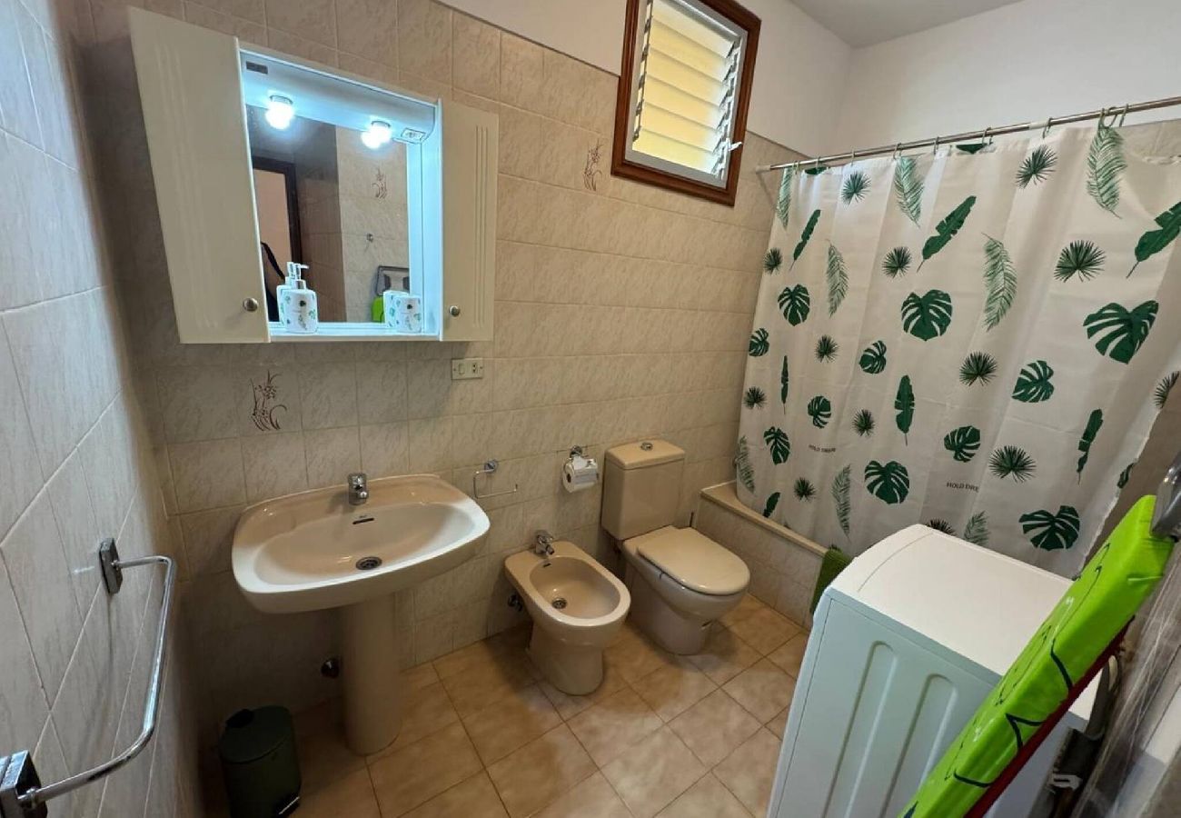 Apartamento en Santiago del Teide - Casa Flower con grande terraza
