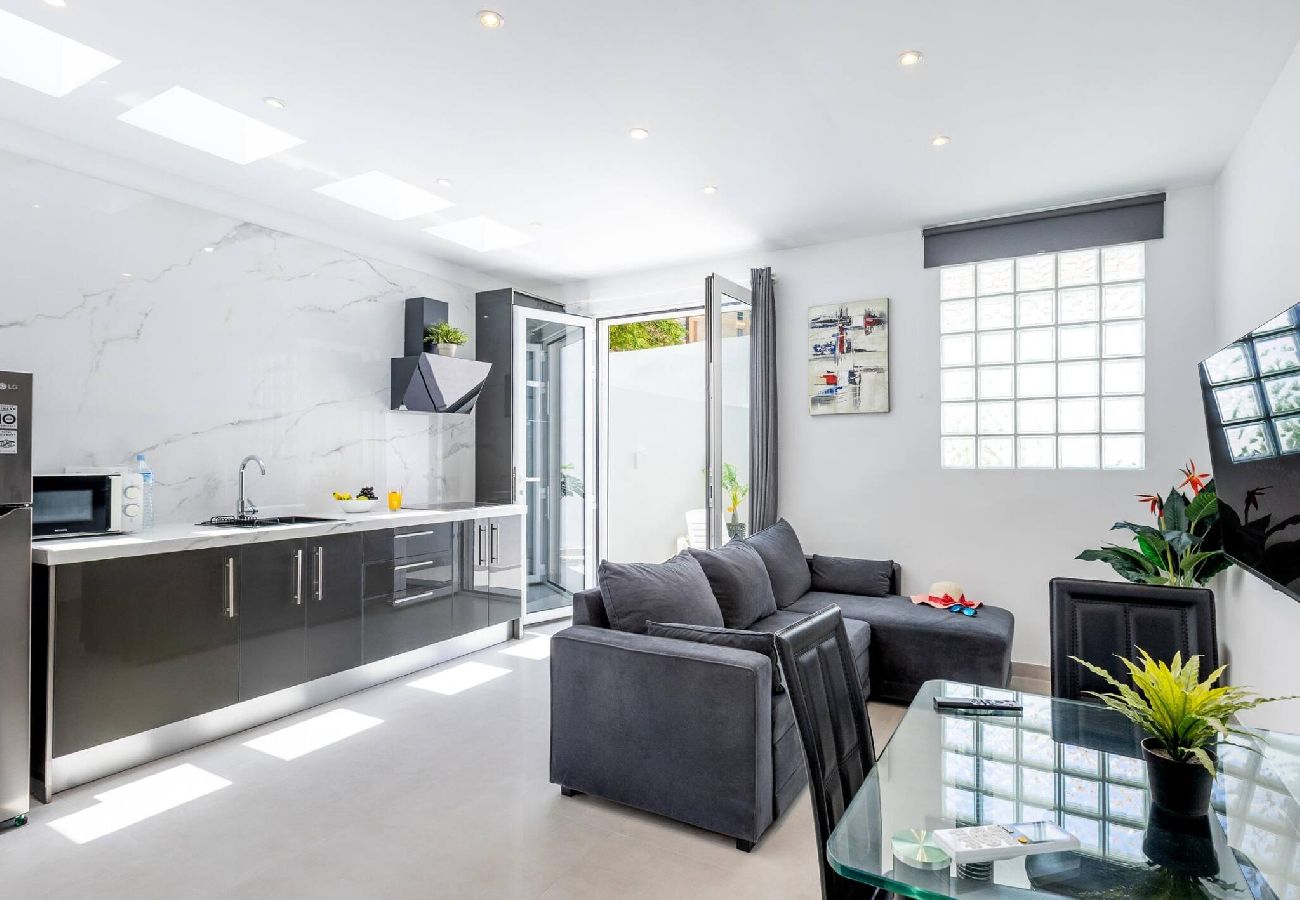 Apartamento en Arona - 3 Encantador Apartamento en Las Américas 
