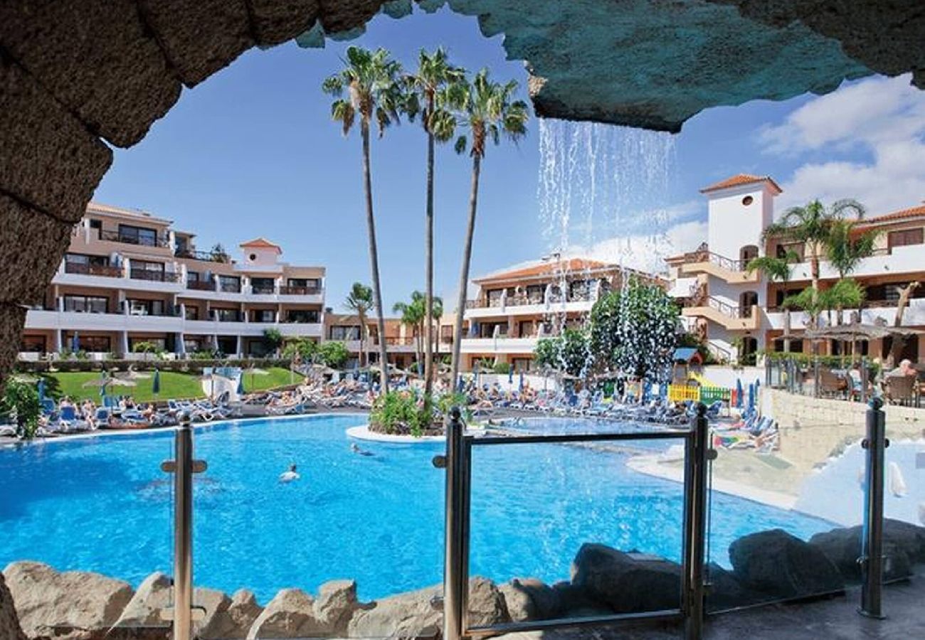 Apartamento en San Miguel de Abona - Oasis Attico estudio con terraza y piscina 