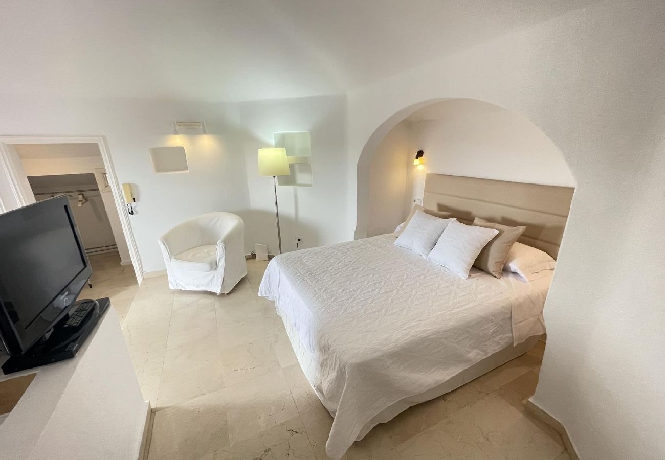 Apartamento en San Miguel de Abona - Oasis Attico estudio con terraza y piscina 