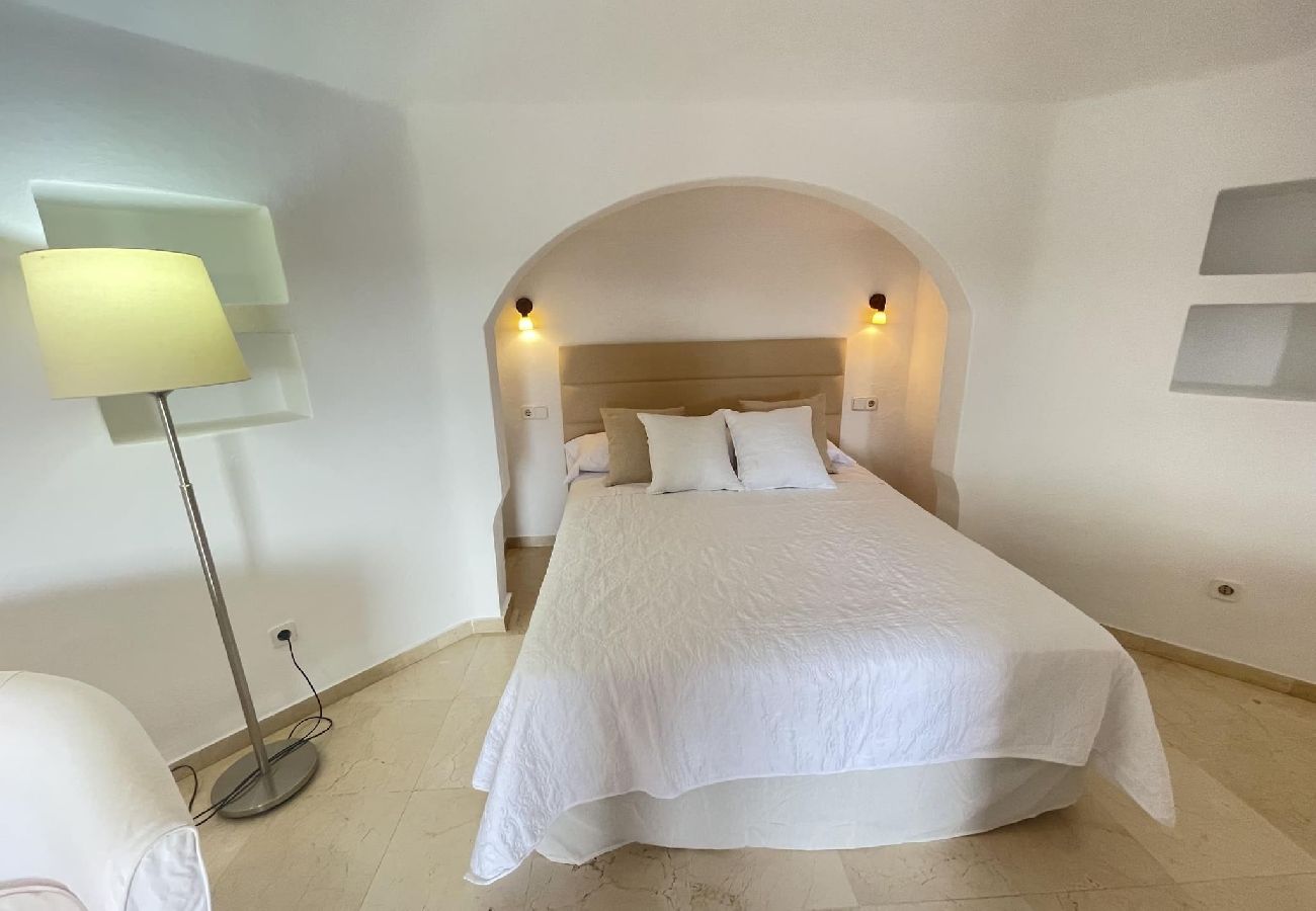 Apartamento en San Miguel de Abona - Oasis Attico estudio con terraza y piscina 
