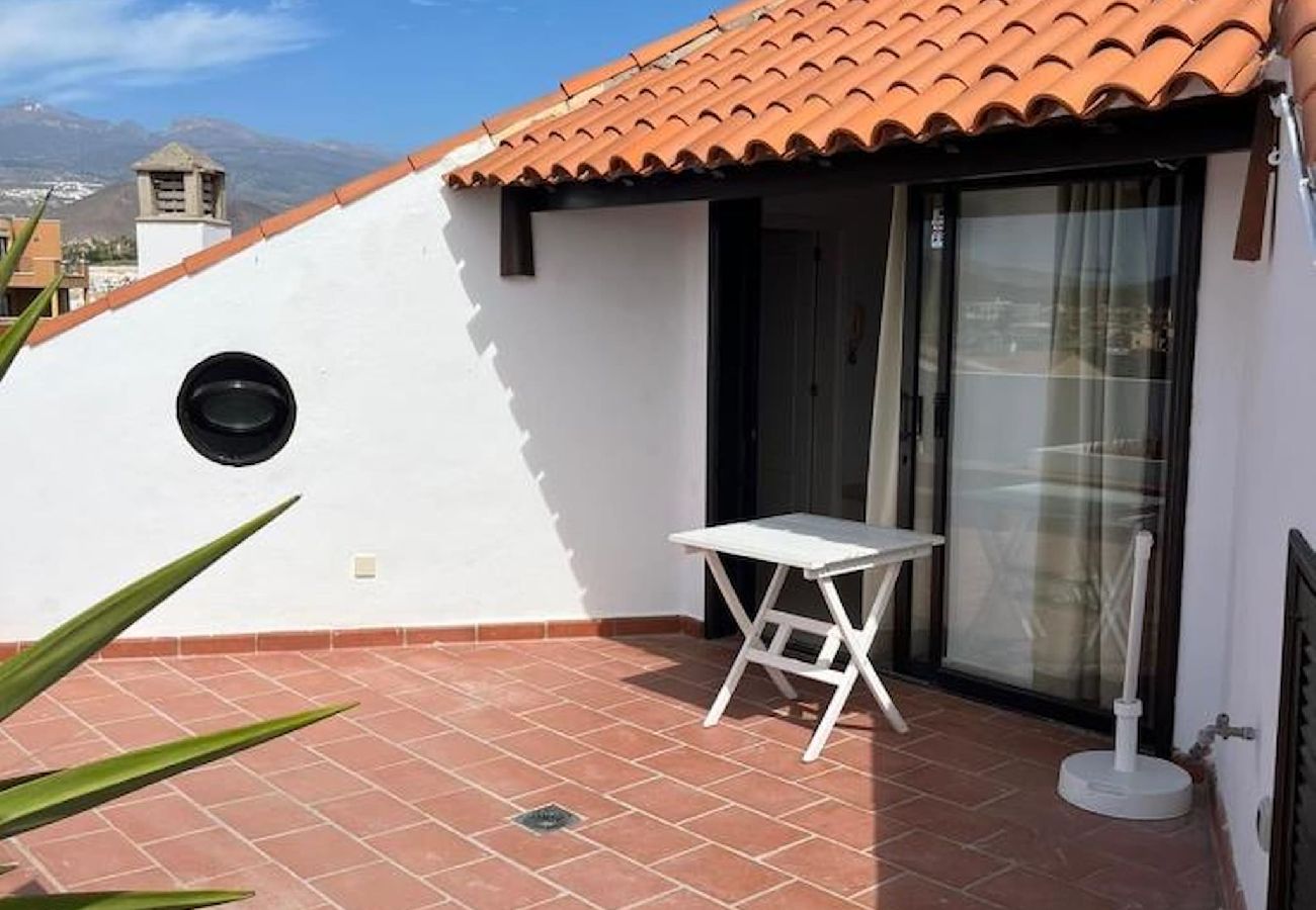 Apartamento en San Miguel de Abona - Oasis Attico estudio con terraza y piscina 