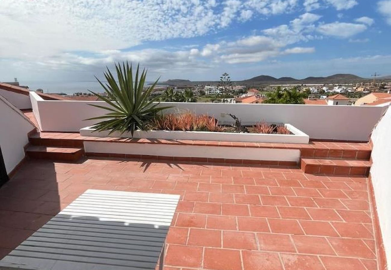 Apartamento en San Miguel de Abona - Oasis Attico estudio con terraza y piscina 