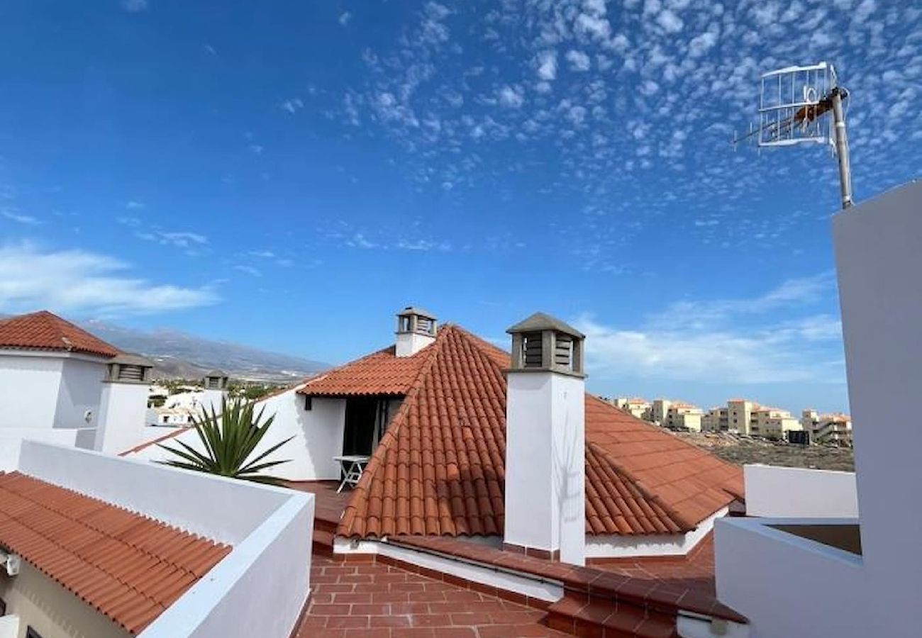 Apartamento en San Miguel de Abona - Oasis Attico estudio con terraza y piscina 