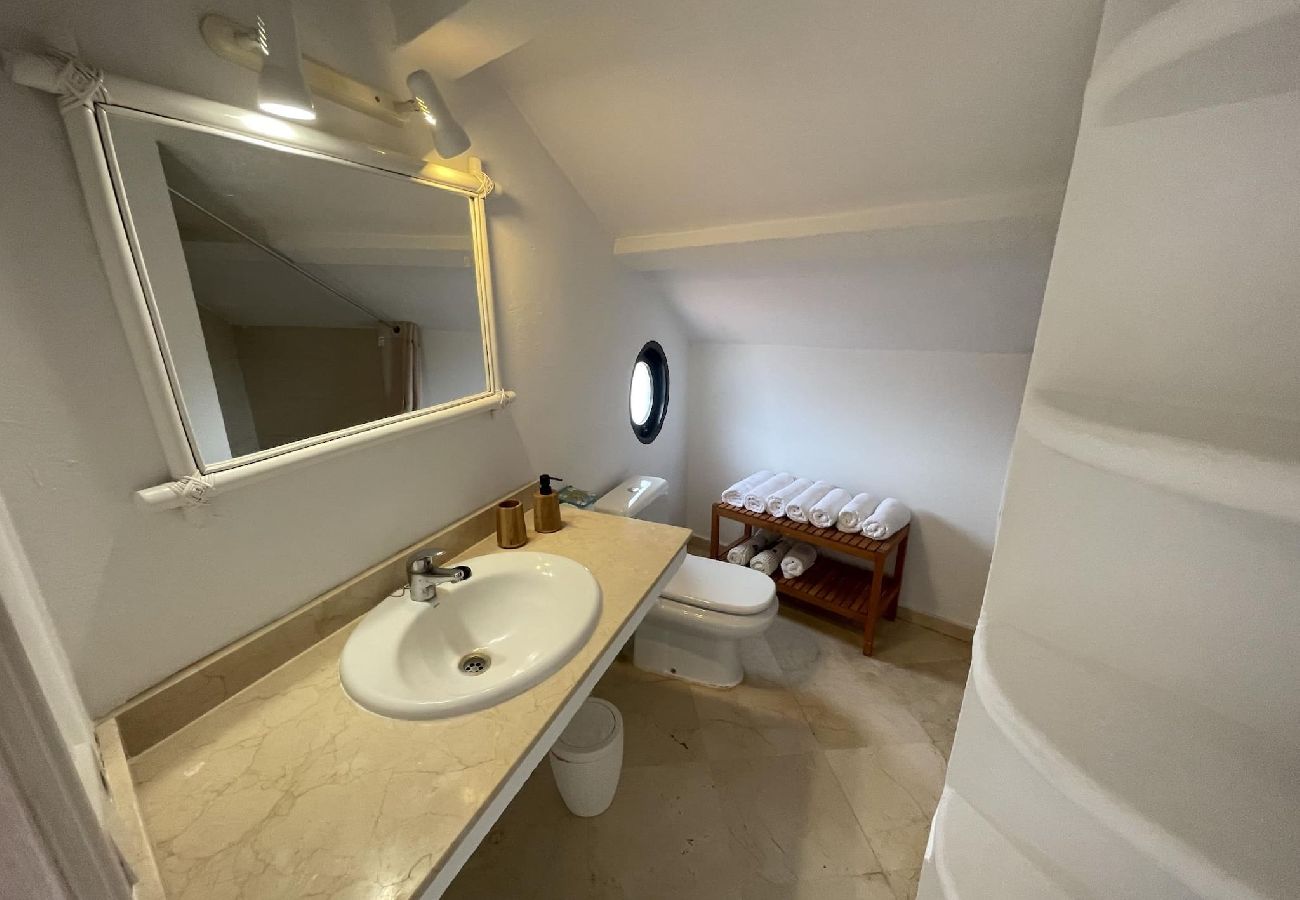Apartamento en San Miguel de Abona - Oasis Attico estudio con terraza y piscina 
