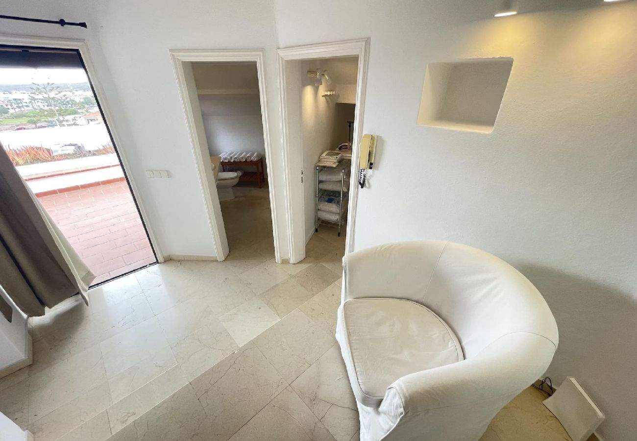 Apartamento en San Miguel de Abona - Oasis Attico estudio con terraza y piscina 