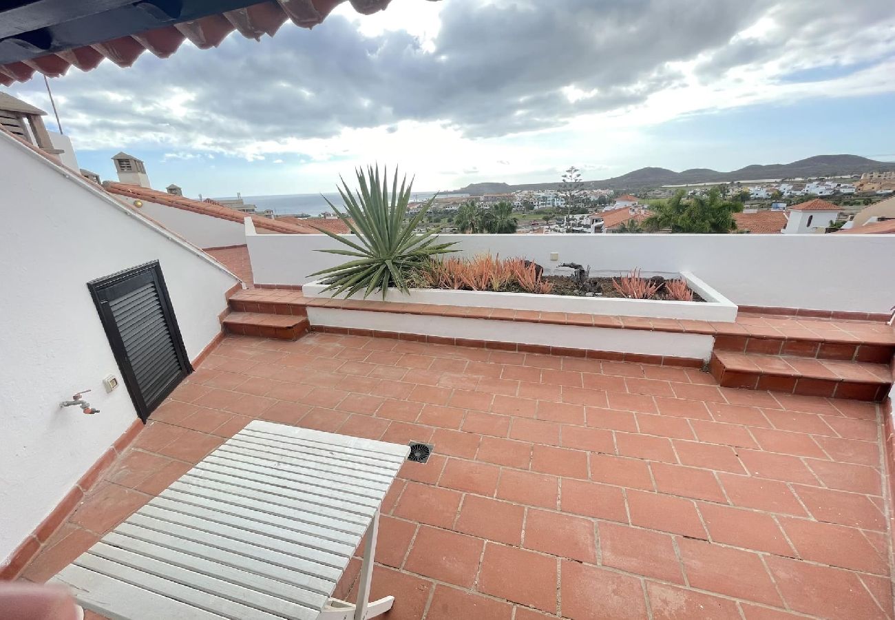 Apartamento en San Miguel de Abona - Oasis Attico estudio con terraza y piscina 