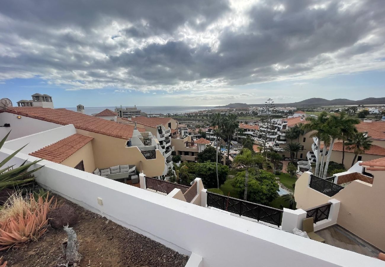 Apartamento en San Miguel de Abona - Oasis Attico estudio con terraza y piscina 