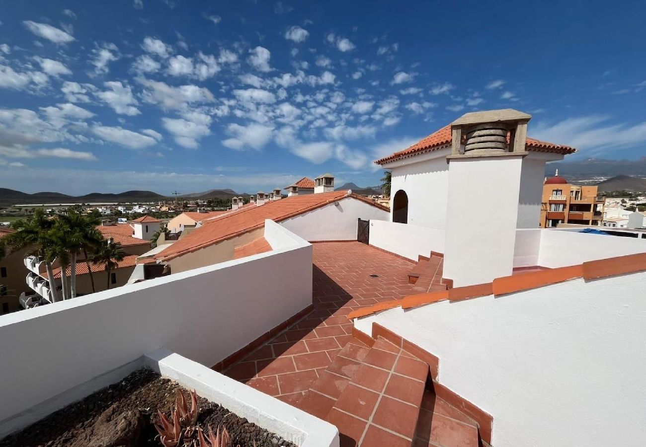 Apartamento en San Miguel de Abona - Oasis Attico estudio con terraza y piscina 