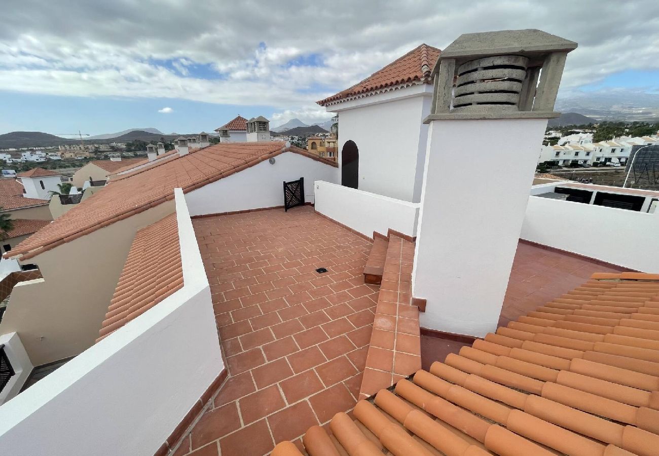 Apartamento en San Miguel de Abona - Oasis Attico estudio con terraza y piscina 