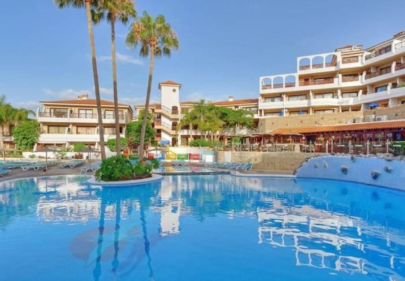 Apartamento en San Miguel de Abona - Oasis Attico estudio con terraza y piscina 